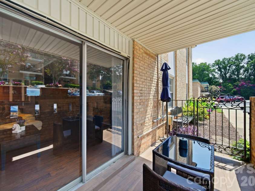4739 Hedgemore Drive, Charlotte, NC 28209.  MLS# CAR4401578, YatesRealty ID 16713. 