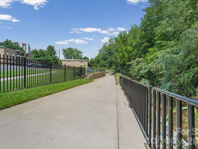 4739 Hedgemore Drive, Charlotte, NC 28209.  MLS# CAR4401578, YatesRealty ID 16713. 