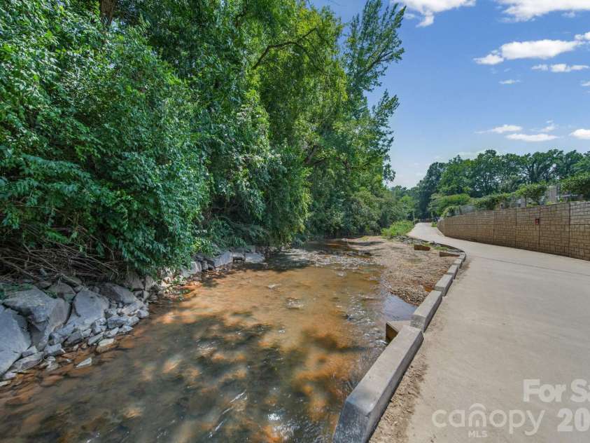 4739 Hedgemore Drive, Charlotte, NC 28209.  MLS# CAR4401578, YatesRealty ID 16713. 