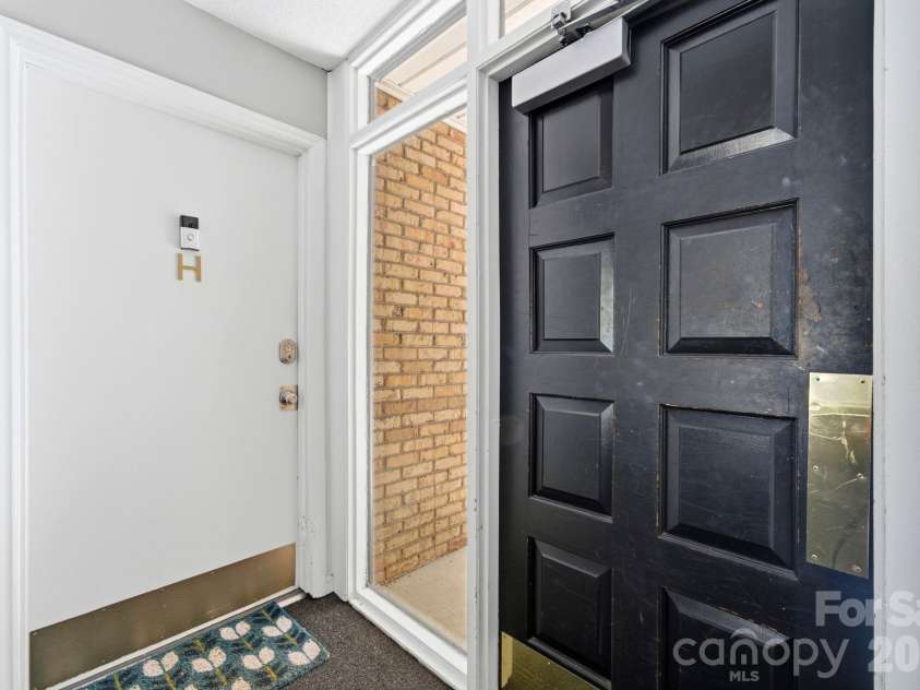 4739 Hedgemore Drive, Charlotte, NC 28209.  MLS# CAR4402848, YatesRealty ID 16713. 