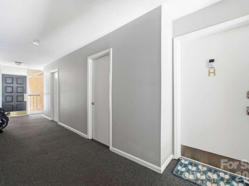 4739 Hedgemore Drive, Charlotte, NC 28209.  MLS# CAR4402848, YatesRealty ID 16713. 