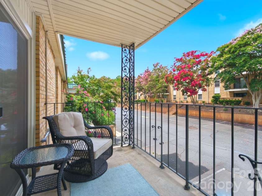 4739 Hedgemore Drive, Charlotte, NC 28209.  MLS# CAR4402848, YatesRealty ID 16713. Balcony