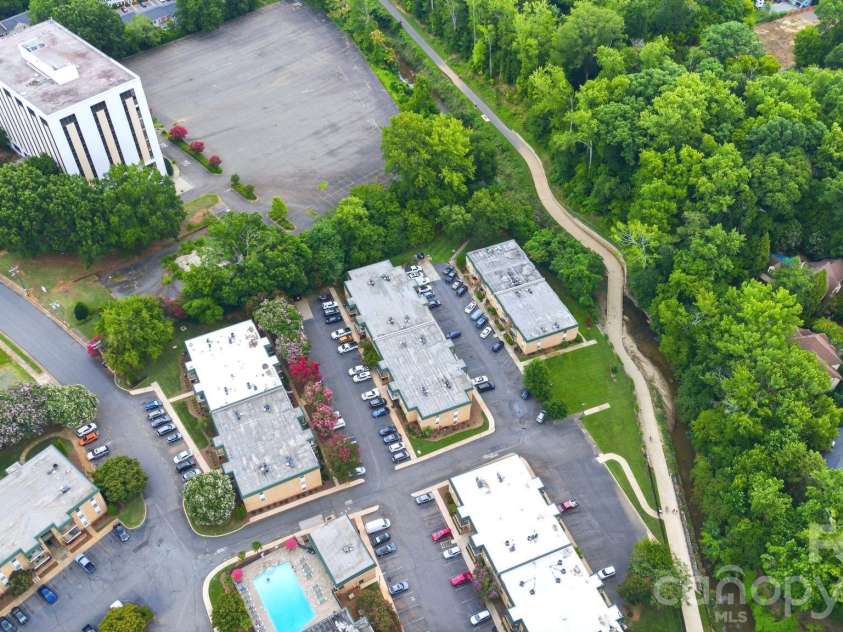 4739 Hedgemore Drive, Charlotte, NC 28209.  MLS# CAR4402848, YatesRealty ID 16713. Greenway