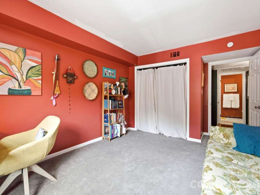 4739 Hedgemore Drive, Charlotte, NC 28209.  MLS# CAR4402848, YatesRealty ID 16713. Second Bedroom