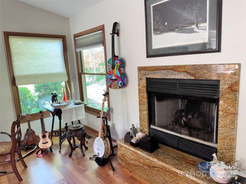 5 A Hedgerose Court, Asheville, NC 28805.  MLS# CAR4252404, YatesRealty ID 16713. 