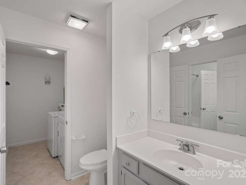 3302 Selwyn Farms Lane, Charlotte, NC 28209.  MLS# CAR4311763, YatesRealty ID 16714. 