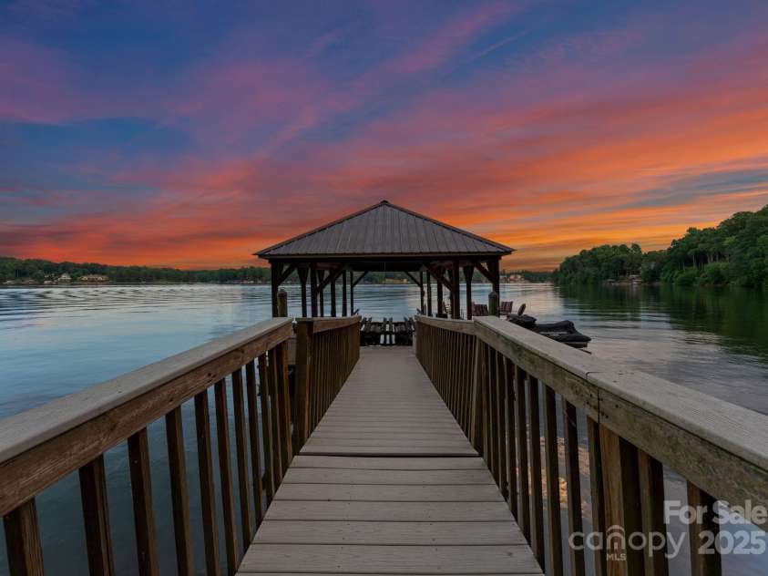 1328 Astoria Parkway, Catawba, NC 28609.  MLS# CAR4243003, YatesRealty ID 16715. 