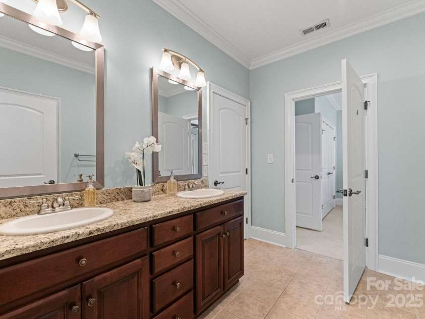 1328 Astoria Parkway, Catawba, NC 28609.  MLS# CAR4243003, YatesRealty ID 16715. 