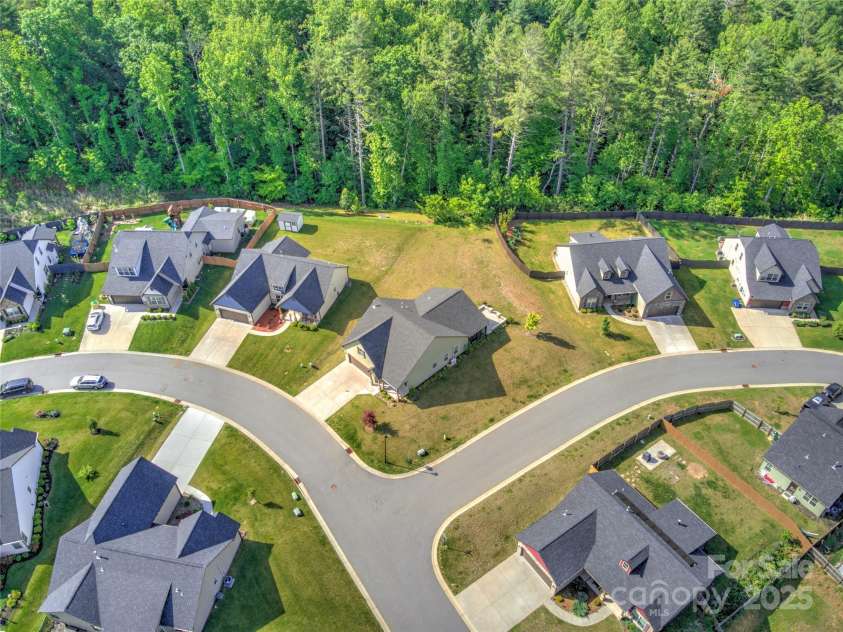 133 Water Leaf Drive, Weaverville, NC 28787.  MLS# CAR4252702, YatesRealty ID 16716. 