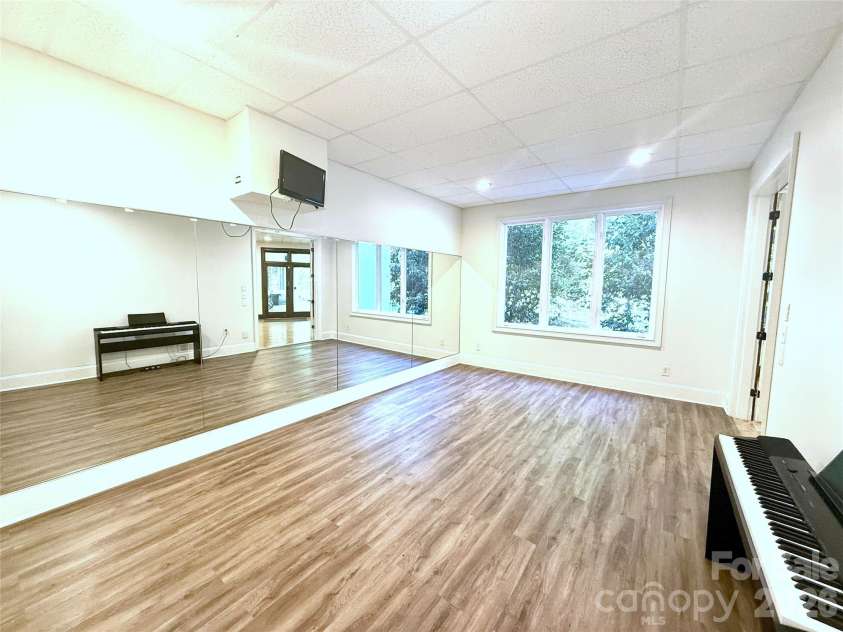 11506 James Jack Lane, Charlotte, NC 28277.  MLS# CAR4363689, YatesRealty ID 16717. 
