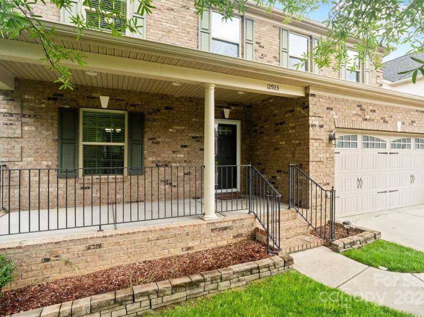 12923 Plumleaf Drive, Charlotte, NC 28213.  MLS# CAR4262906, YatesRealty ID 16718. 