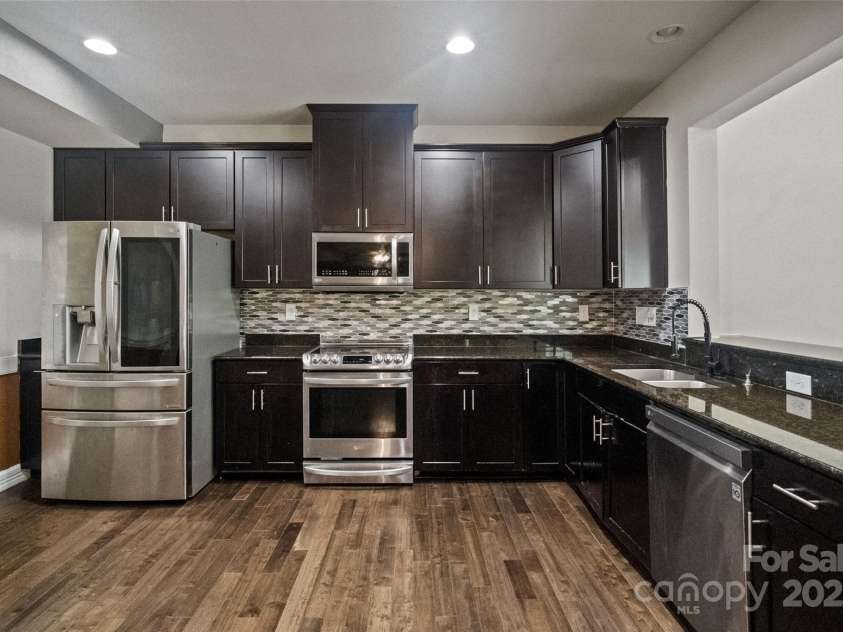 12923 Plumleaf Drive, Charlotte, NC 28213.  MLS# CAR4262906, YatesRealty ID 16718. 