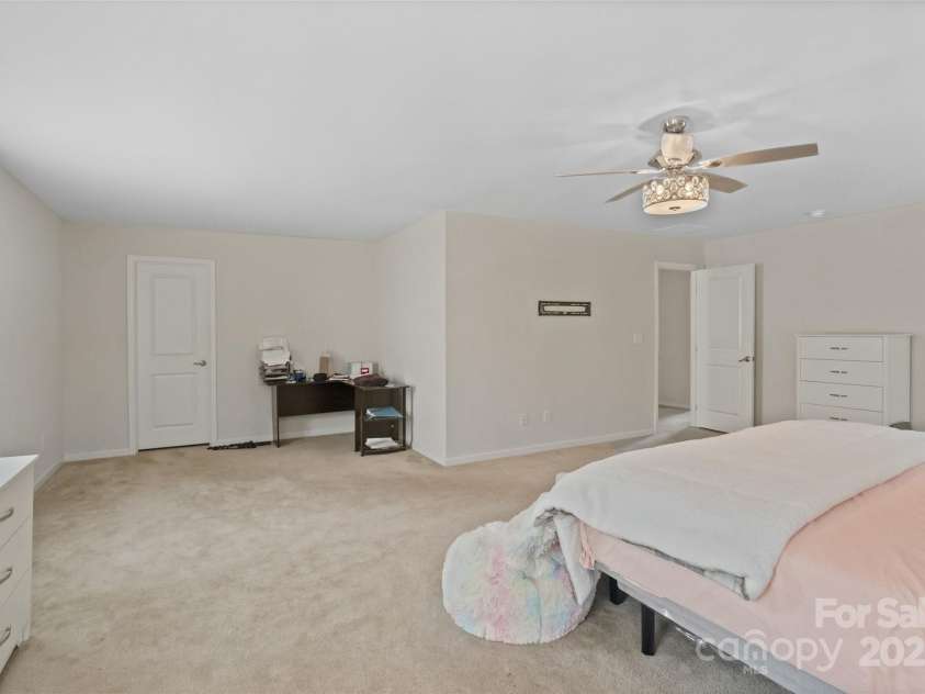 12923 Plumleaf Drive, Charlotte, NC 28213.  MLS# CAR4262906, YatesRealty ID 16718. 