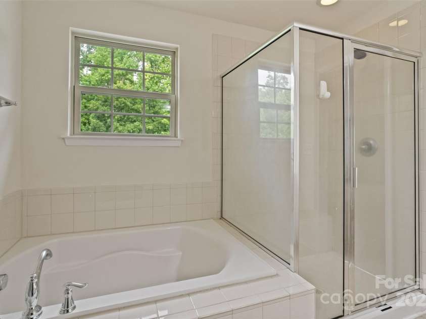 12923 Plumleaf Drive, Charlotte, NC 28213.  MLS# CAR4262906, YatesRealty ID 16718. 