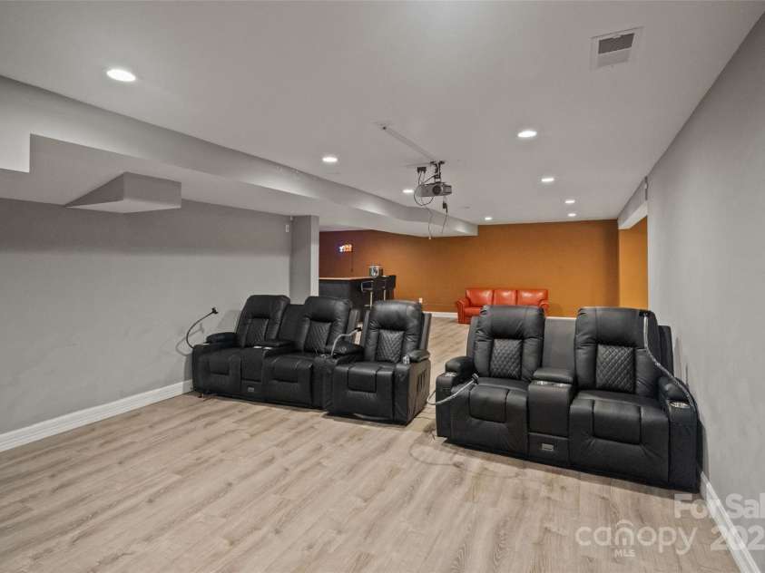 12923 Plumleaf Drive, Charlotte, NC 28213.  MLS# CAR4262906, YatesRealty ID 16718. 