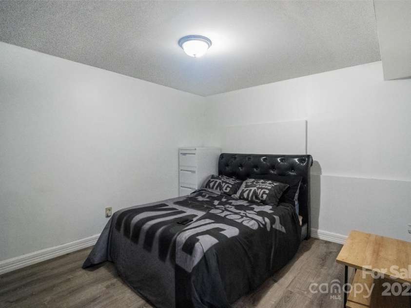 12923 Plumleaf Drive, Charlotte, NC 28213.  MLS# CAR4262906, YatesRealty ID 16718. 