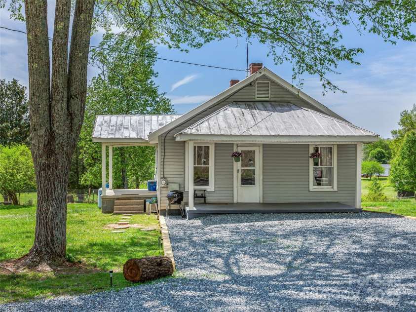 137 Clements Road, Rutherfordton, NC 28139.  MLS# CAR4250315, YatesRealty ID 16719. 