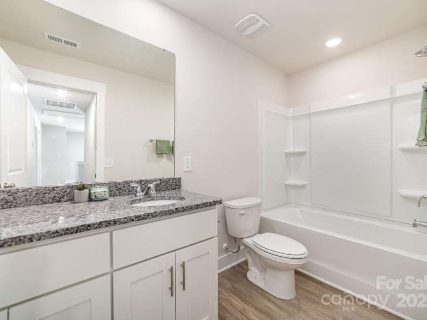 107 Silverwood Court, Mooresville, NC 28115.  MLS# CAR4320107, YatesRealty ID 1672. Bathroom 