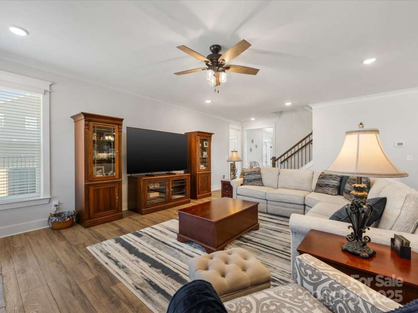 702 Yucatan Drive, Waxhaw, NC 28173.  MLS# CAR4223915, YatesRealty ID 1672. Family Room