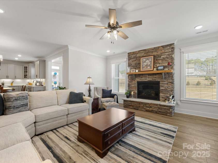 702 Yucatan Drive, Waxhaw, NC 28173.  MLS# CAR4223915, YatesRealty ID 1672. Family Room