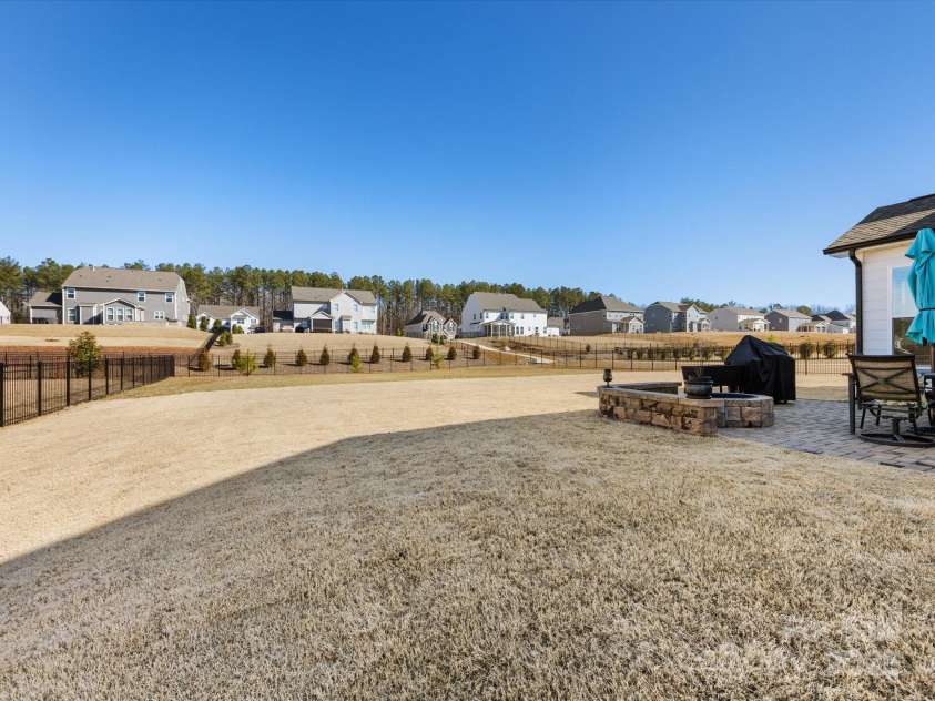 702 Yucatan Drive, Waxhaw, NC 28173.  MLS# CAR4223915, YatesRealty ID 1672. Fenced Rear yard