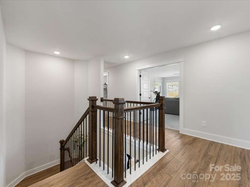 702 Yucatan Drive, Waxhaw, NC 28173.  MLS# CAR4223915, YatesRealty ID 1672. Upstairs landing