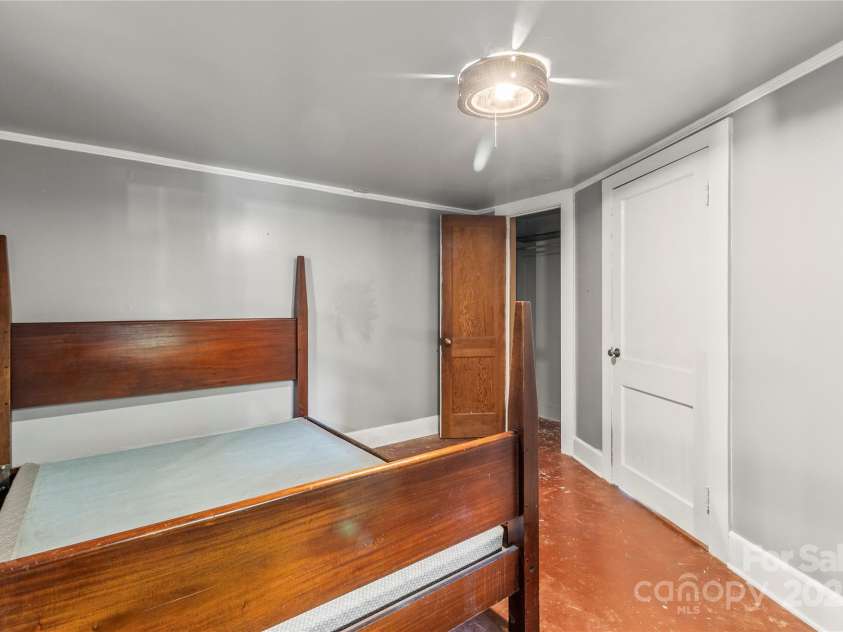 2106 4th Street, Hickory, NC 28601.  MLS# CAR4246698, YatesRealty ID 16720. 