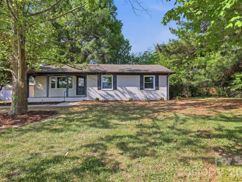 310 Houston Road, Troutman, NC 28166.  MLS# CAR4374996, YatesRealty ID 16721. 