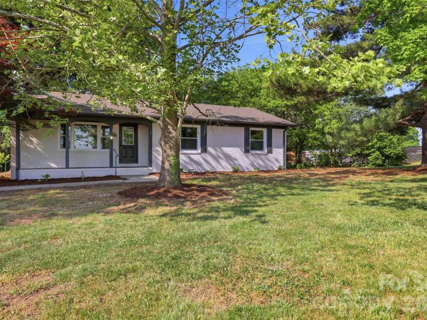 310 Houston Road, Troutman, NC 28166.  MLS# CAR4374996, YatesRealty ID 16721. 