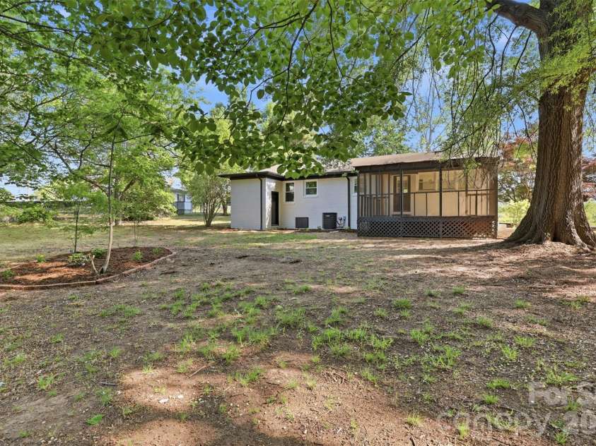 310 Houston Road, Troutman, NC 28166.  MLS# CAR4374996, YatesRealty ID 16721. 