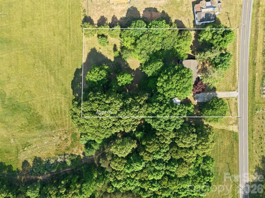 310 Houston Road, Troutman, NC 28166.  MLS# CAR4374996, YatesRealty ID 16721. 