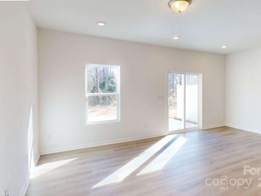 3562 Nimbell Road, Monroe, NC 28110.  MLS# CAR4224096, YatesRealty ID 16721. Family room