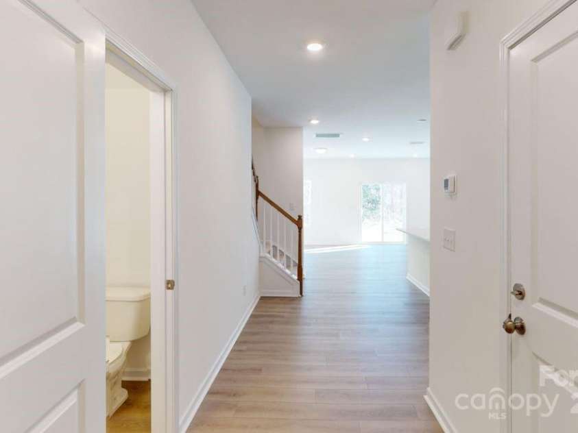 3562 Nimbell Road, Monroe, NC 28110.  MLS# CAR4224096, YatesRealty ID 16721. Foyer