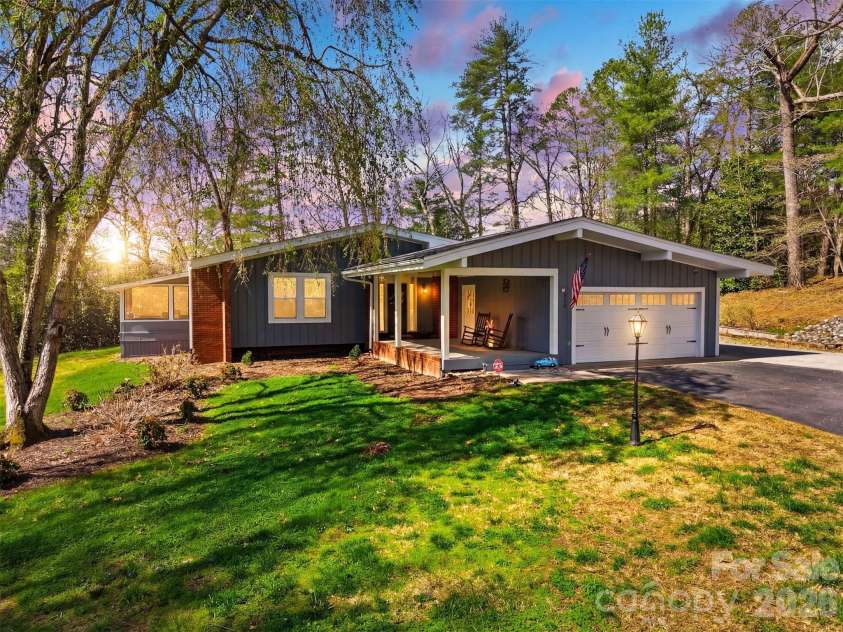 1300 Laurel Street, Valdese, NC 28690.  MLS# CAR4362299, YatesRealty ID 16722. 
