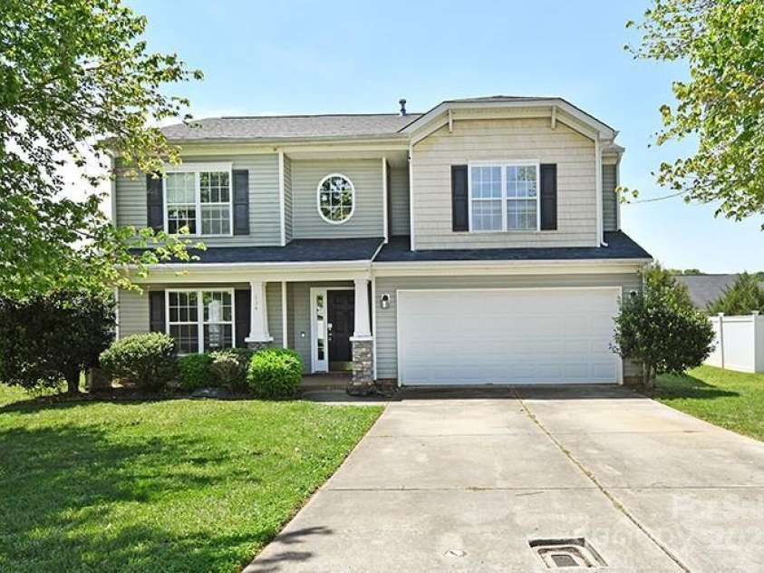 134 Olivia Lane, Lincolnton, NC 28092.  MLS# CAR4250939, YatesRealty ID 16722. 