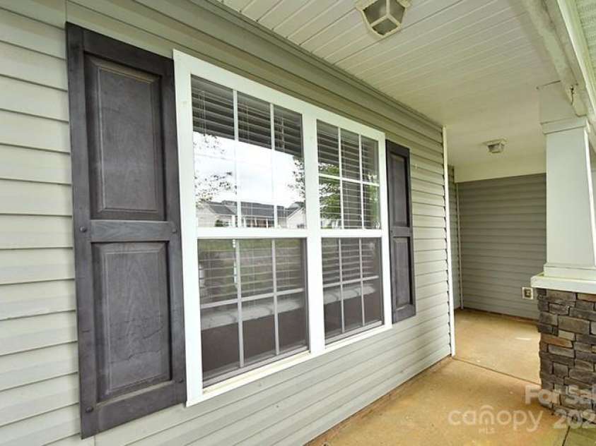 134 Olivia Lane, Lincolnton, NC 28092.  MLS# CAR4250939, YatesRealty ID 16722. 