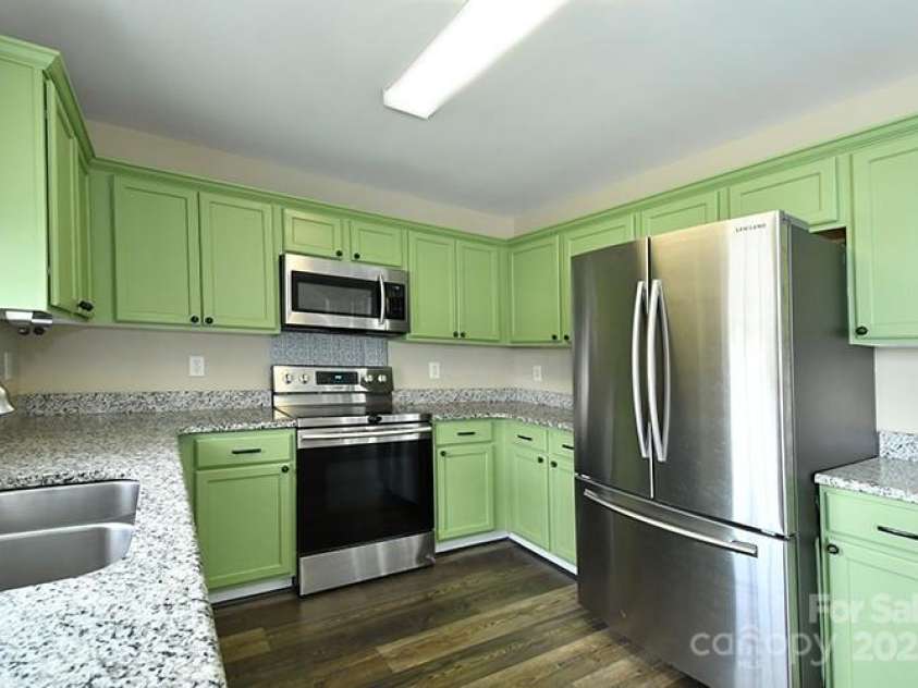 134 Olivia Lane, Lincolnton, NC 28092.  MLS# CAR4250939, YatesRealty ID 16722. 