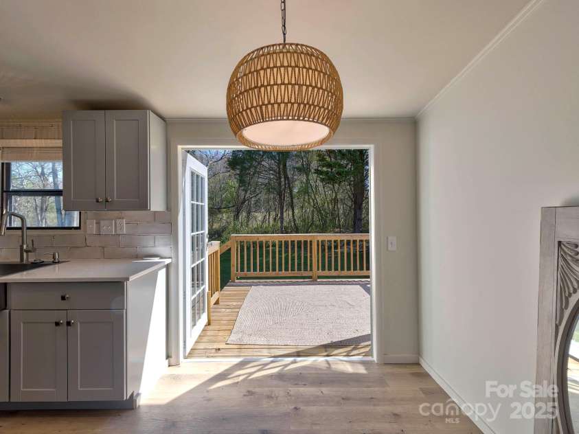 1038 Gold Mine Drive, Catawba, NC 28609.  MLS# CAR4265283, YatesRealty ID 16724. Dinning Room