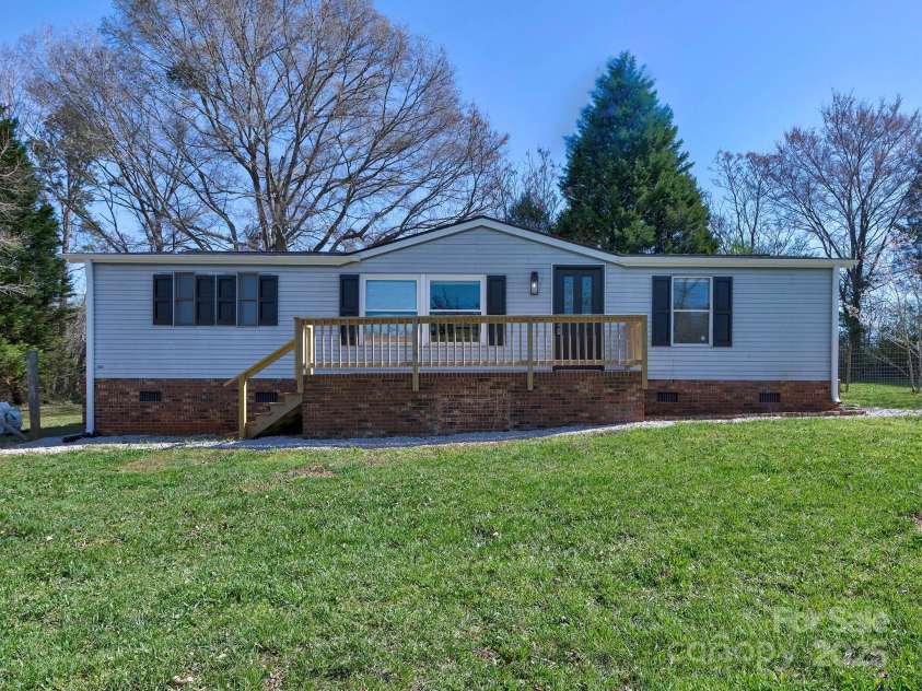 1038 Gold Mine Drive, Catawba, NC 28609.  MLS# CAR4265283, YatesRealty ID 16724. Front