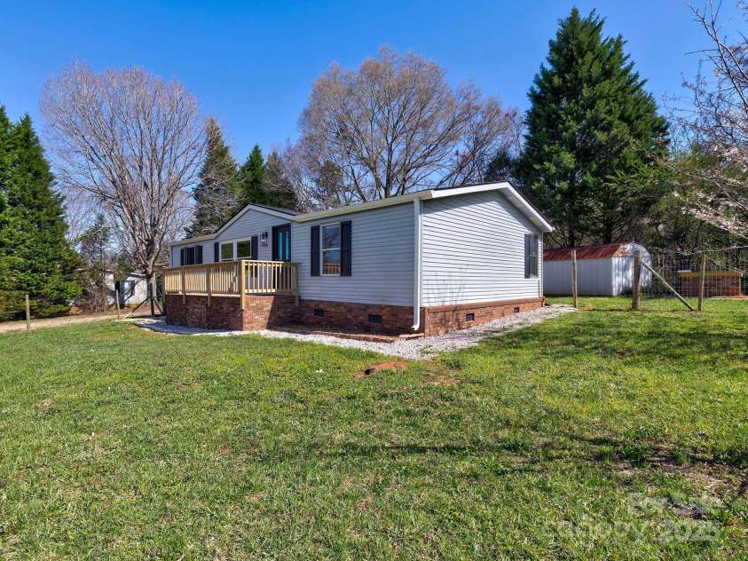 1038 Gold Mine Drive, Catawba, NC 28609.  MLS# CAR4265283, YatesRealty ID 16724. Front Yard