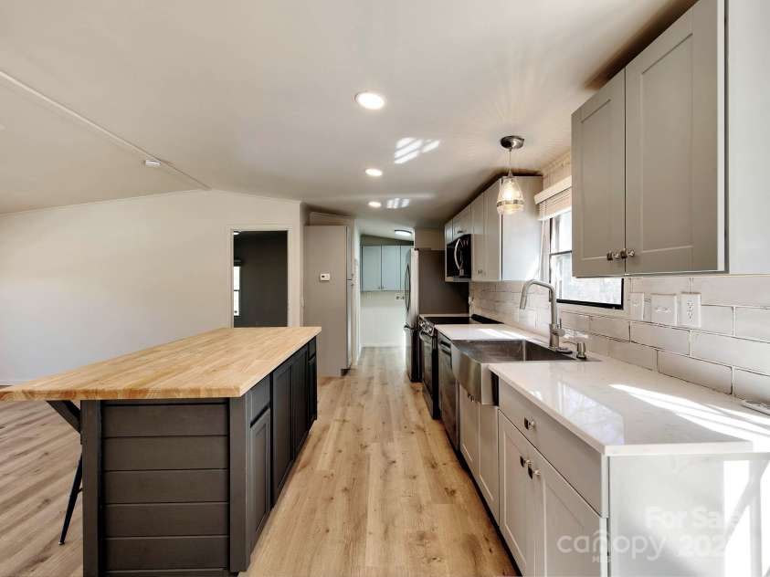 1038 Gold Mine Drive, Catawba, NC 28609.  MLS# CAR4265283, YatesRealty ID 16724. Kitchen