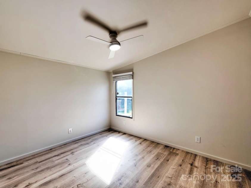 1038 Gold Mine Drive, Catawba, NC 28609.  MLS# CAR4265283, YatesRealty ID 16724. Secondary Bedroom