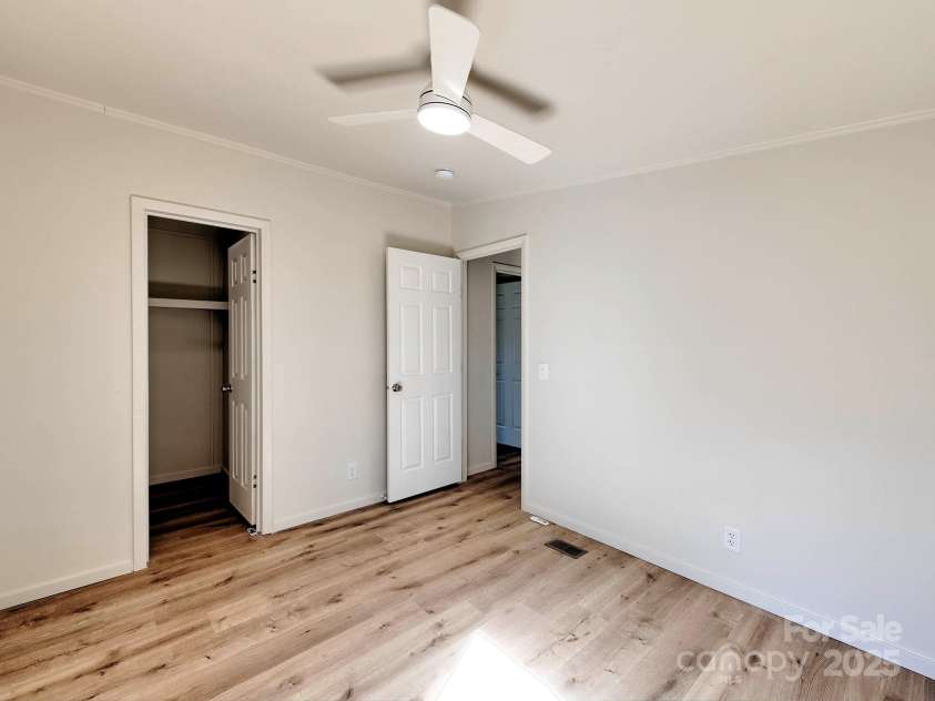 1038 Gold Mine Drive, Catawba, NC 28609.  MLS# CAR4265283, YatesRealty ID 16724. Secondary Bedroom