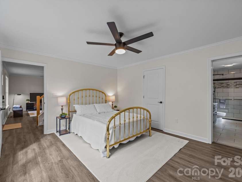 215 McCoy Cove, Black Mountain, NC 28711.  MLS# CAR4333033, YatesRealty ID 16724. Primary #2, main level