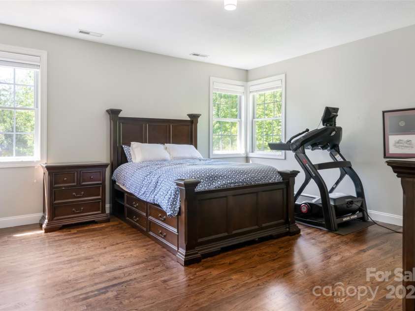 18 Arbor Meadow Lane, Asheville, NC 28805.  MLS# CAR4245788, YatesRealty ID 16725. 