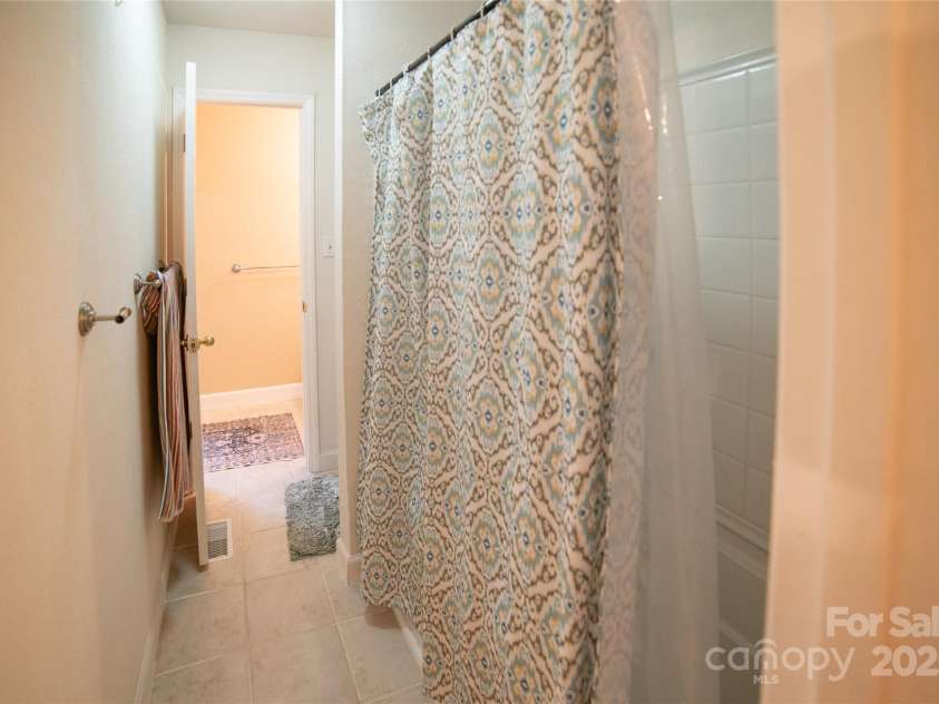 7926 Kinglet Road, Connelly Springs, NC 28612.  MLS# CAR4246427, YatesRealty ID 16727. Main Bath