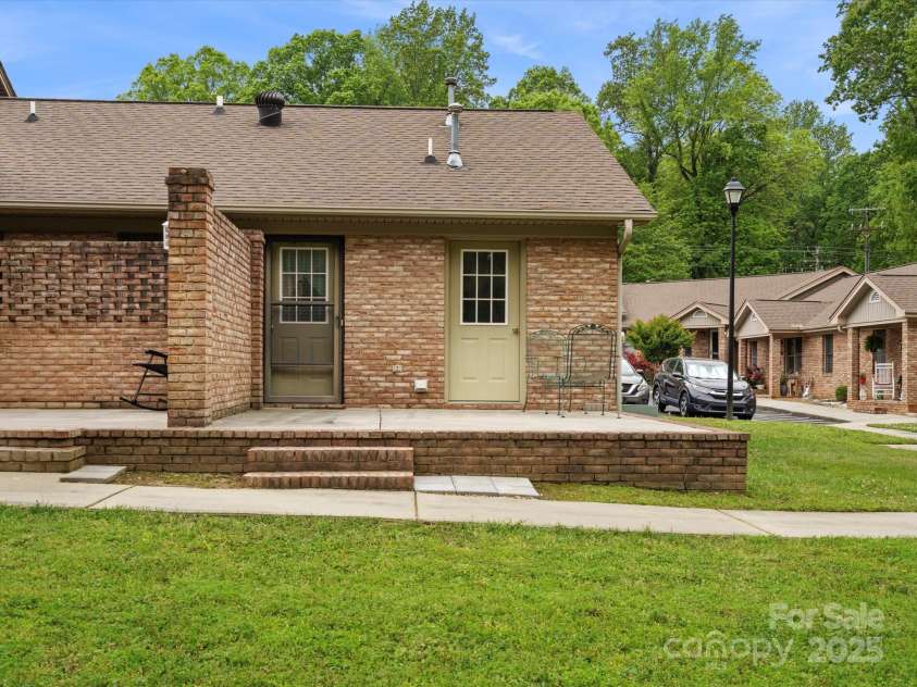 3164 Devonshire Drive, Rock Hill, SC 29732.  MLS# CAR4249117, YatesRealty ID 16729. 