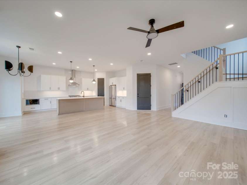 2039 Renner Street, Charlotte, NC 28216.  MLS# CAR4217607, YatesRealty ID 1673. 