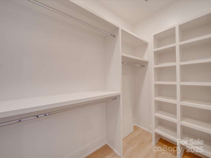 2039 Renner Street, Charlotte, NC 28216.  MLS# CAR4217607, YatesRealty ID 1673. Main bedroom closet
