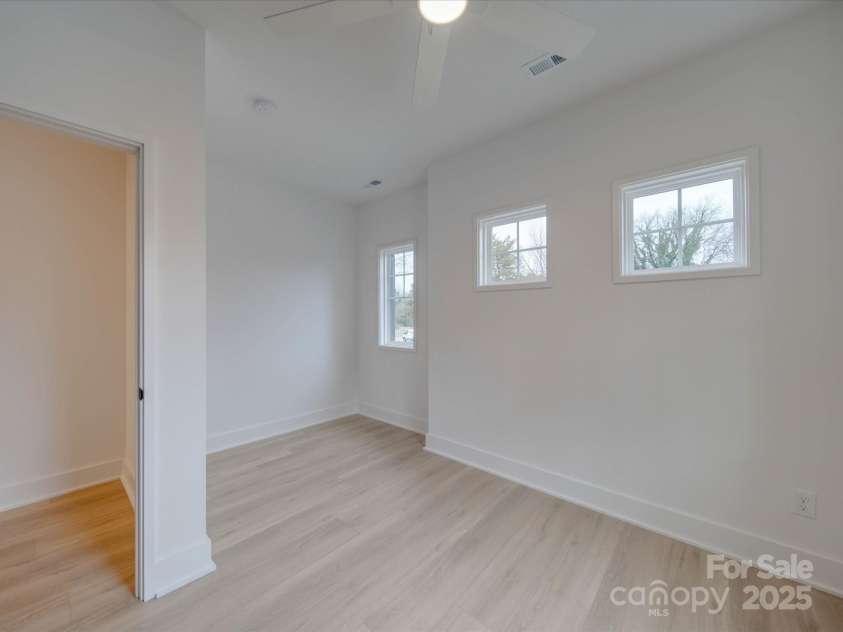 2039 Renner Street, Charlotte, NC 28216.  MLS# CAR4217607, YatesRealty ID 1673. Upstairs bedroom